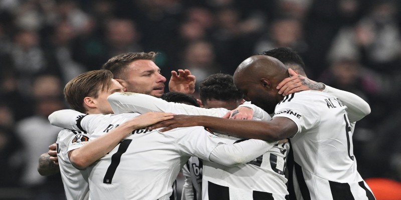 đội hình mạnh nhất của Besiktas mùa giải 2025/26