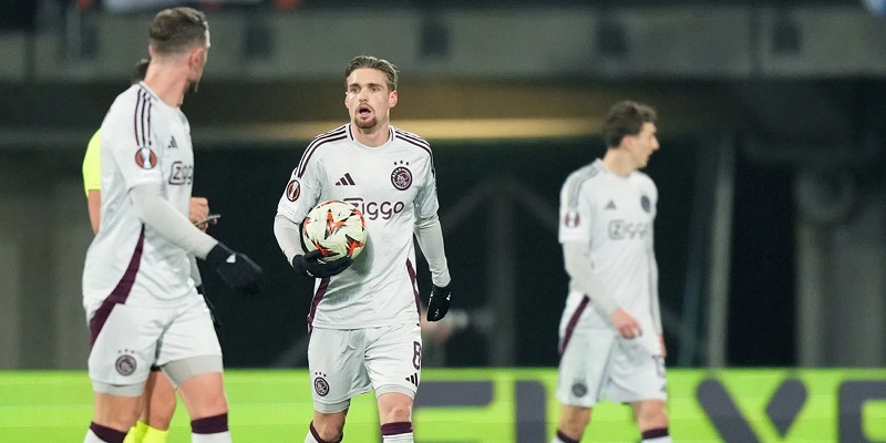 Kế hoạch tăng cường đội hình ajax amsterdam